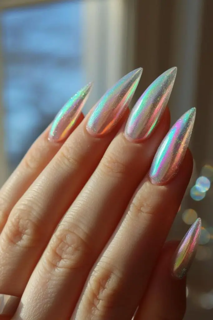 Holographic Accent for Nail Art Beginners