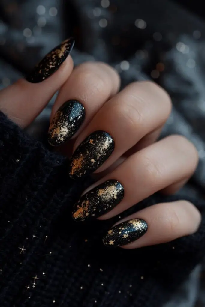 Minimalist Constellations for Nail Art Beginners