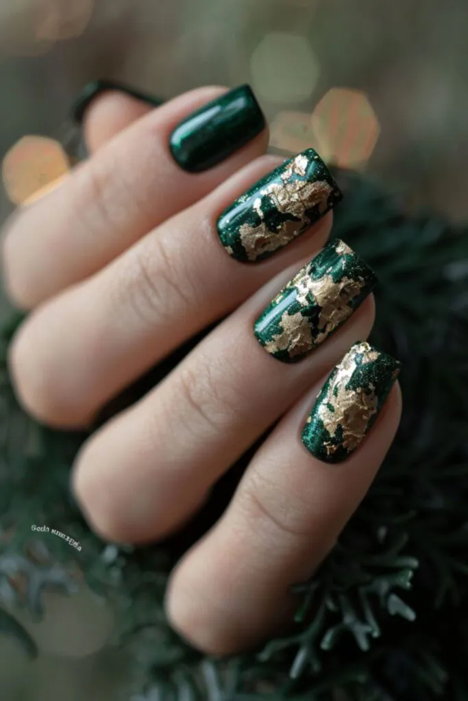 Emerald And Gold Leaf-Nail Designs For A Green Dress